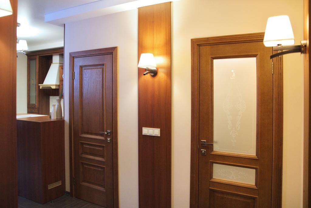 Alexandra Apartments Industrial Bridge Киев Екстериор снимка