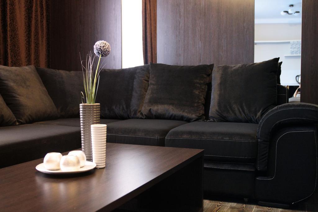 Alexandra Apartments Industrial Bridge Киев Екстериор снимка